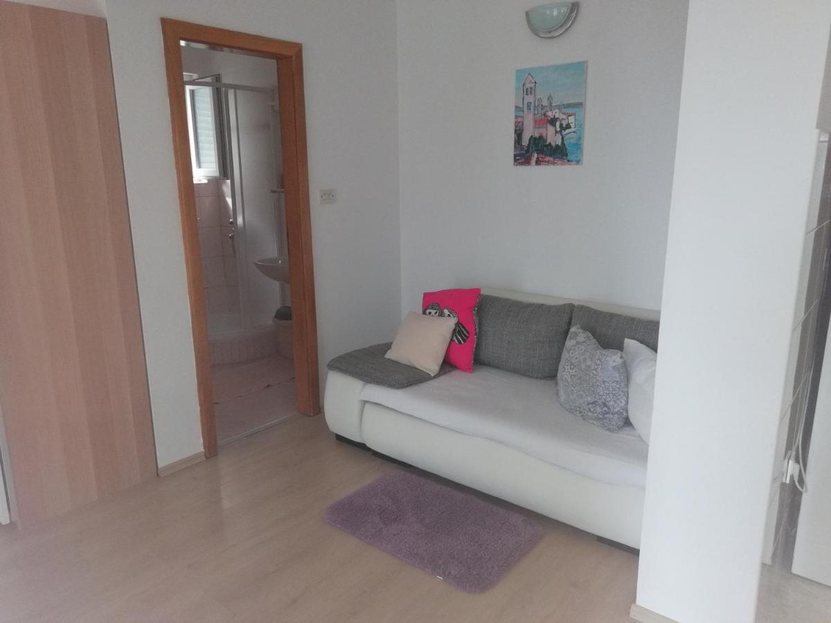 Feel Good Apartment Banjol Exteriér fotografie